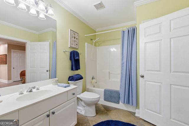 8575 Anchor On Lanier Court, Gainesville, GA 30506