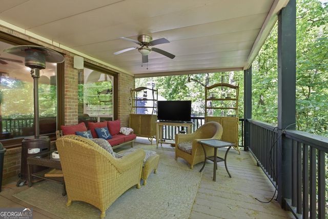 8575 Anchor On Lanier Court, Gainesville, GA 30506
