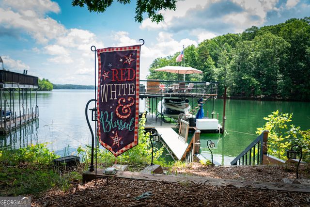 8575 Anchor On Lanier Court, Gainesville, GA 30506