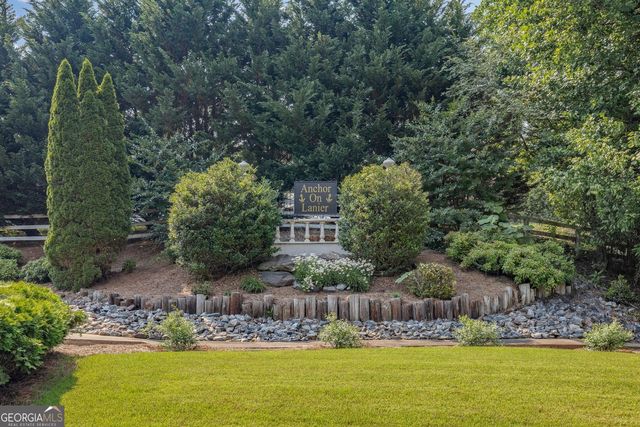 8575 Anchor On Lanier Court, Gainesville, GA 30506