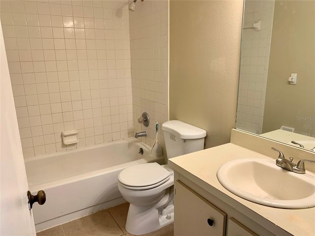 1416 RIDGE LAKE COURT, Lakeland, FL 33801