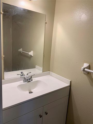 1416 RIDGE LAKE COURT, Lakeland, FL 33801