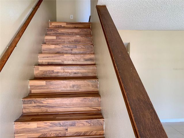 1416 RIDGE LAKE COURT, Lakeland, FL 33801