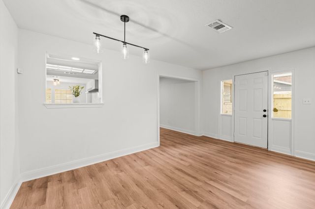 9231 Rockcliff Drive, Houston, TX 77037