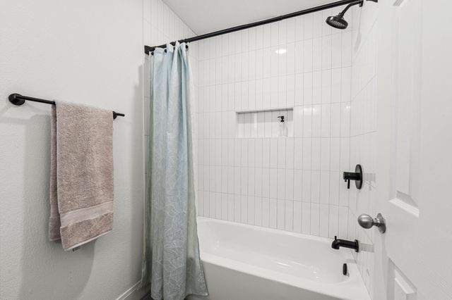 9231 Rockcliff Drive, Houston, TX 77037