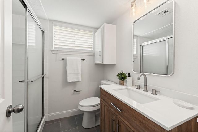 9231 Rockcliff Drive, Houston, TX 77037