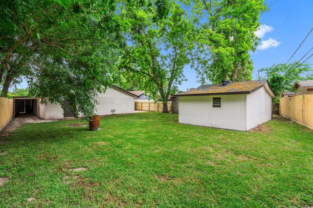 9231 Rockcliff Drive, Houston, TX 77037