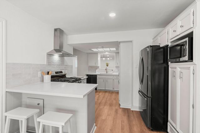 9231 Rockcliff Drive, Houston, TX 77037