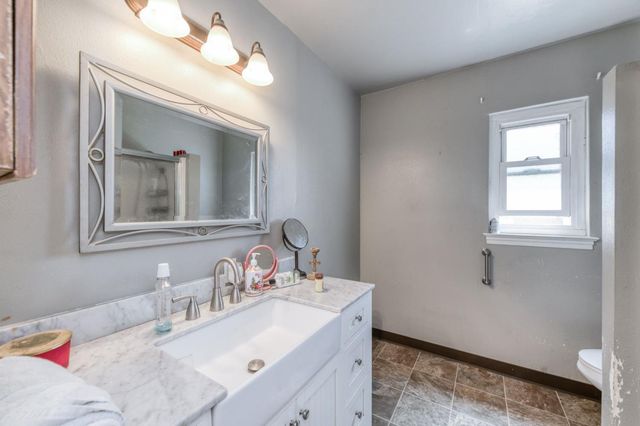 236 E Garland Avenue, Fresno, CA 93704