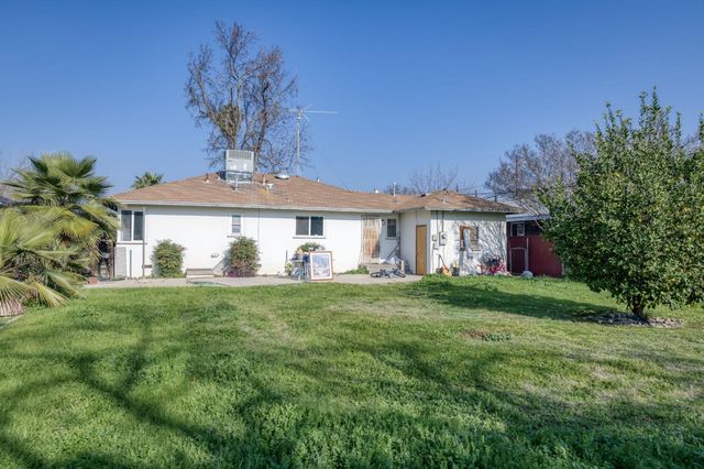 236 E Garland Avenue, Fresno, CA 93704