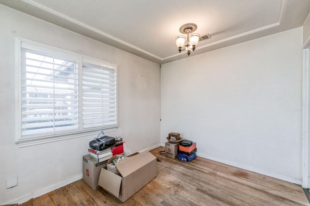 236 E Garland Avenue, Fresno, CA 93704