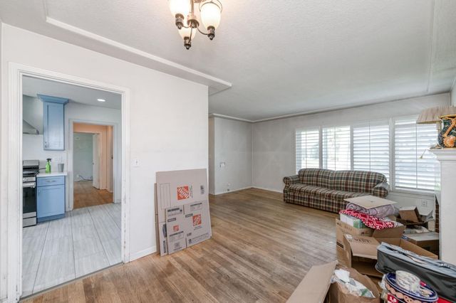 236 E Garland Avenue, Fresno, CA 93704