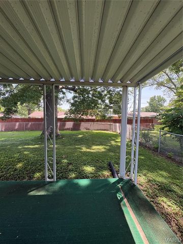 11562 Rock Hampton Drive, Spanish Lake, MO 63138