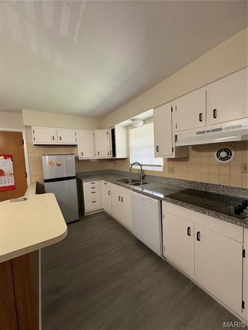 11562 Rock Hampton Drive, Spanish Lake, MO 63138