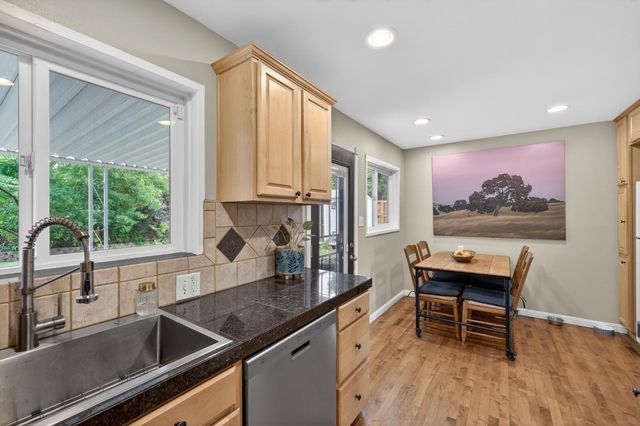 3832 Henderson Way, Carmichael, CA 95608