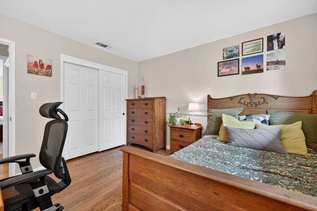 3832 Henderson Way, Carmichael, CA 95608