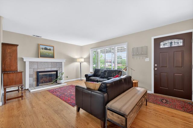 3832 Henderson Way, Carmichael, CA 95608