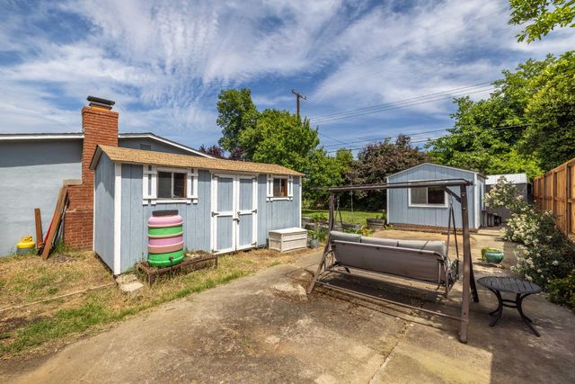 3832 Henderson Way, Carmichael, CA 95608