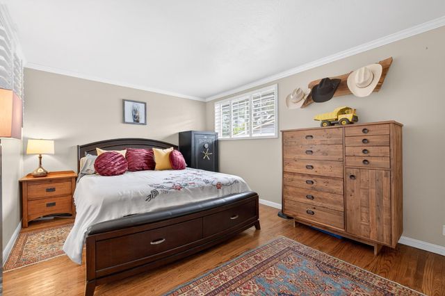 3832 Henderson Way, Carmichael, CA 95608