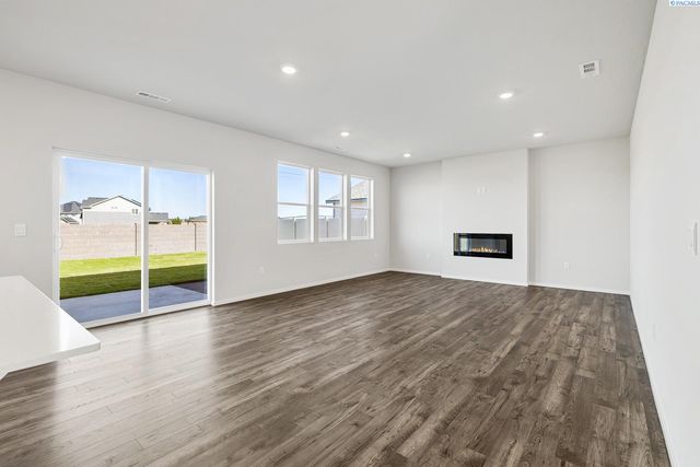 6102 Road 115, Pasco, WA 99301