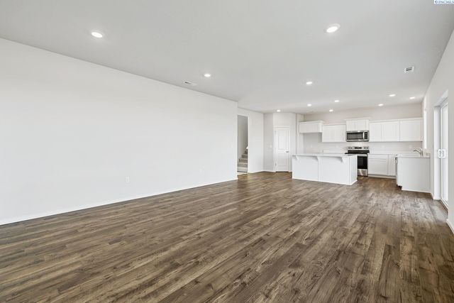 6102 Road 115, Pasco, WA 99301