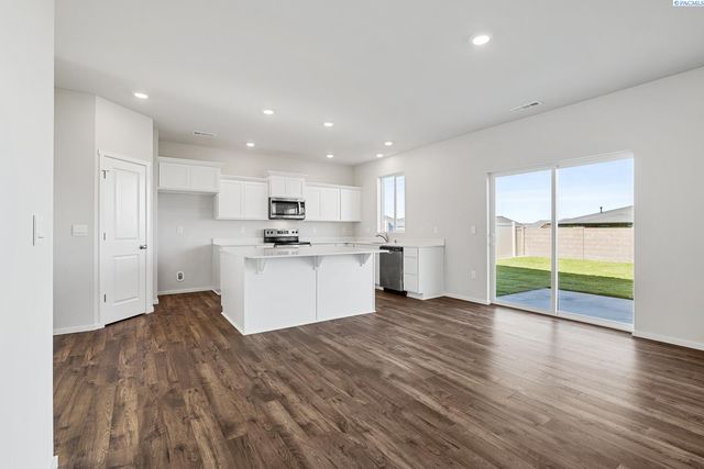 6102 Road 115, Pasco, WA 99301