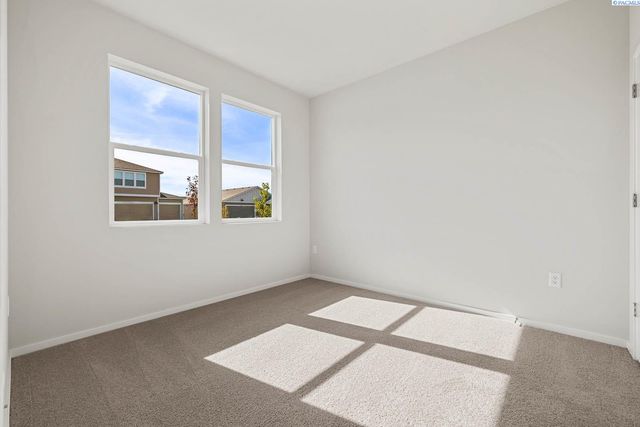 6102 Road 115, Pasco, WA 99301