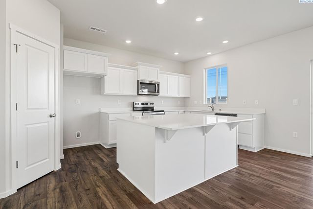 6102 Road 115, Pasco, WA 99301