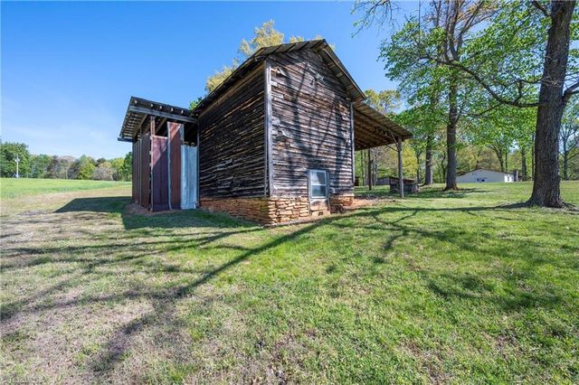 1336 Chinn Lane, Yadkinville, NC 27055