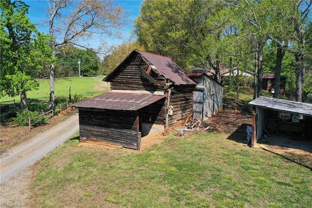 1336 Chinn Lane, Yadkinville, NC 27055