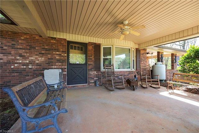 1336 Chinn Lane, Yadkinville, NC 27055
