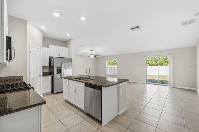 5406 AMARYLLIS GARDEN STREET, Apollo Beach, FL 33572