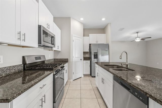 5406 AMARYLLIS GARDEN STREET, Apollo Beach, FL 33572