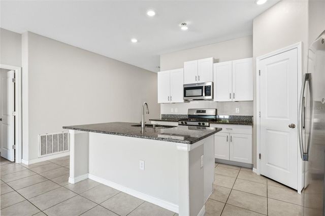 5406 AMARYLLIS GARDEN STREET, Apollo Beach, FL 33572