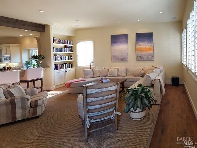 1150 Castle Oaks Dr, Napa, CA 94558