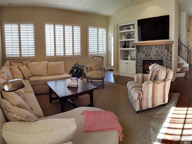 1150 Castle Oaks Dr, Napa, CA 94558