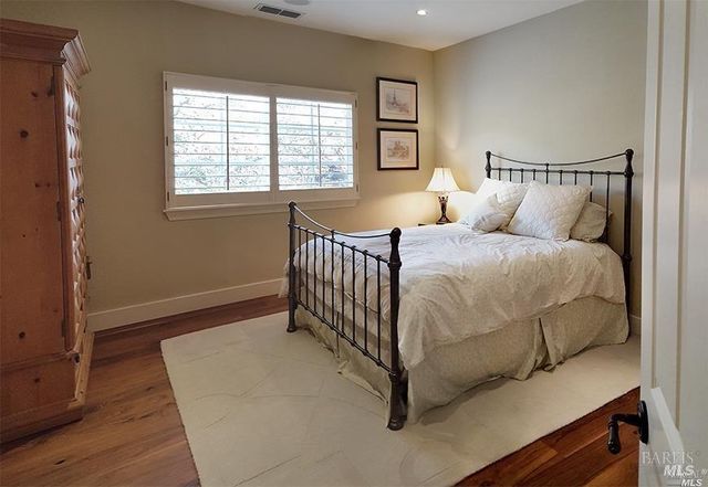 1150 Castle Oaks Dr, Napa, CA 94558