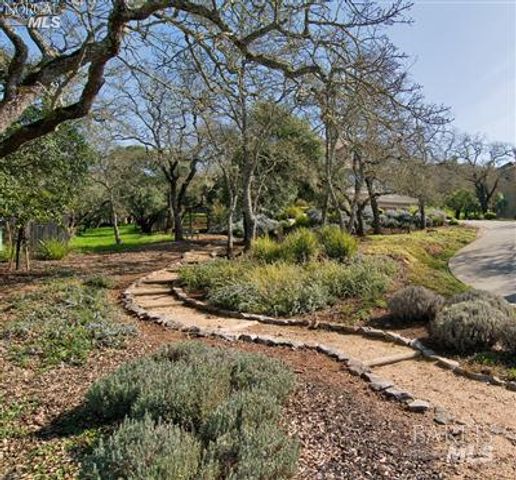 1150 Castle Oaks Dr, Napa, CA 94558