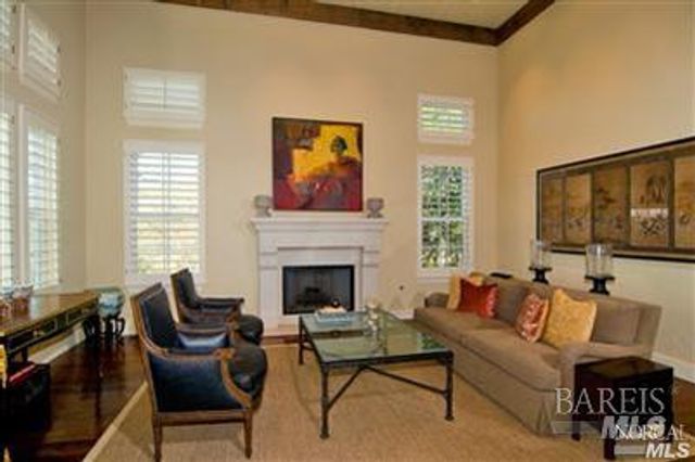 1150 Castle Oaks Dr, Napa, CA 94558