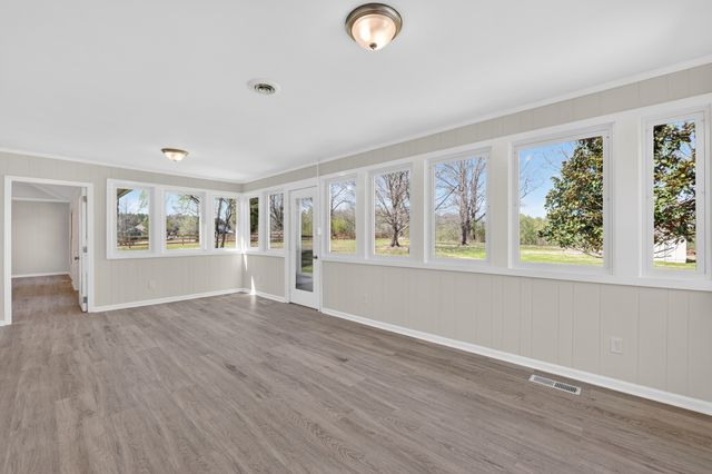 274 Howell Hill Rd, Kelso, TN 37348