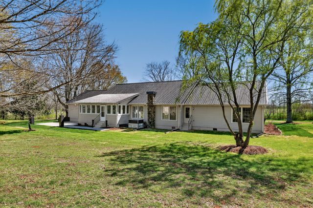 274 Howell Hill Rd, Kelso, TN 37348