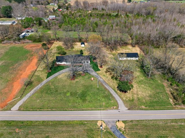 274 Howell Hill Rd, Kelso, TN 37348