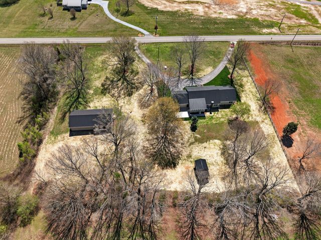 274 Howell Hill Rd, Kelso, TN 37348