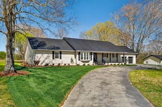 274 Howell Hill Rd, Kelso, TN 37348