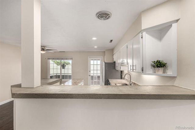 2301 E Fremont Avenue W08, Centennial, CO 80122