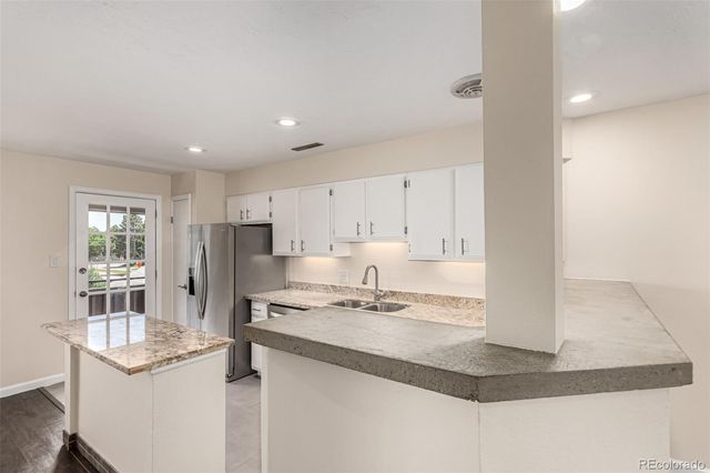 2301 E Fremont Avenue W08, Centennial, CO 80122