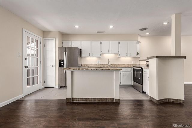 2301 E Fremont Avenue W08, Centennial, CO 80122