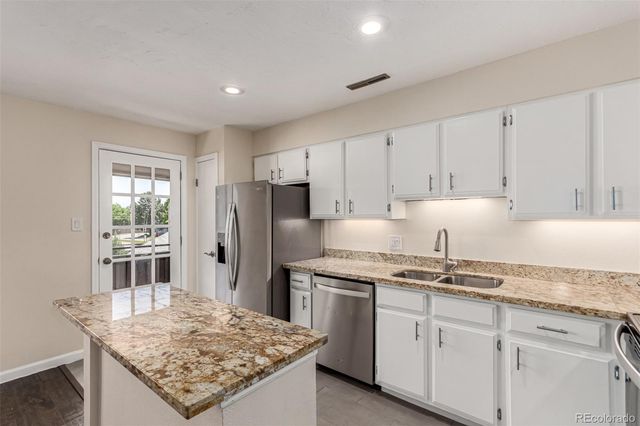 2301 E Fremont Avenue W08, Centennial, CO 80122