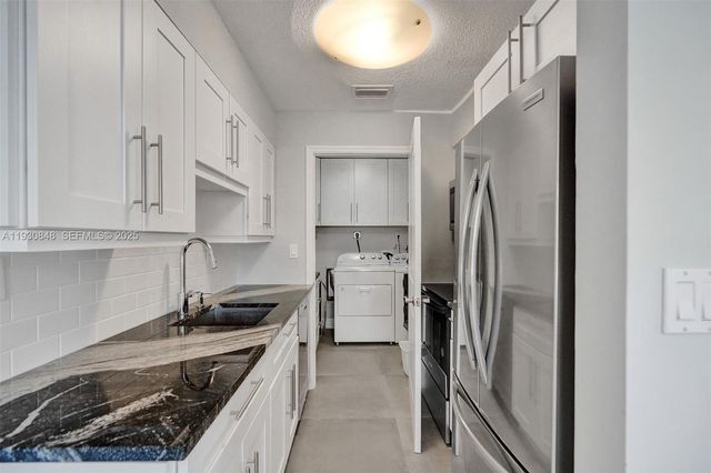 902 Mandarin Isle 2, Fort Lauderdale, FL 33315