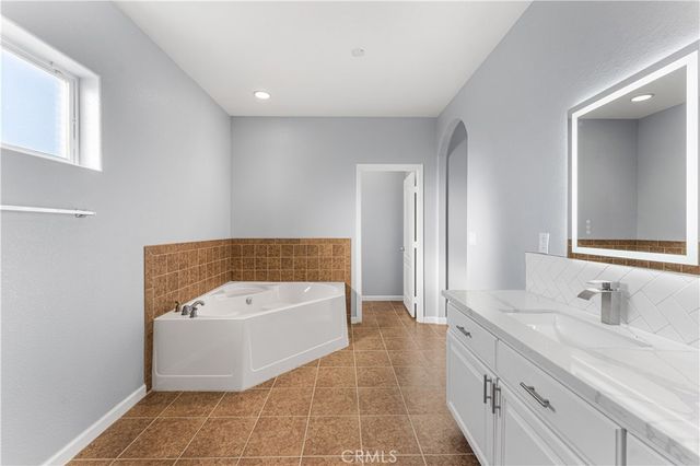 21921 Calhoun Dr, California City, CA 93505